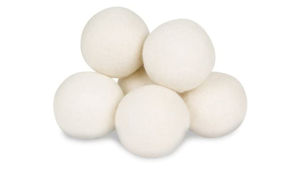 Image of 6 white dryer balls
