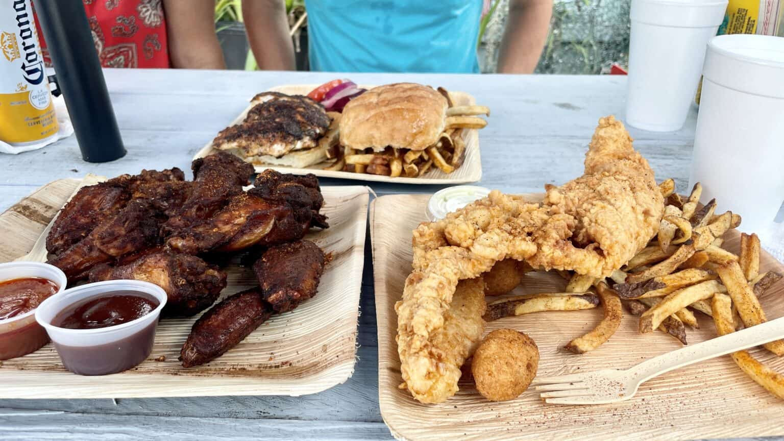 Hookin’ Ain’t Easy is an oasis for fresh catch, smoked wings, and great