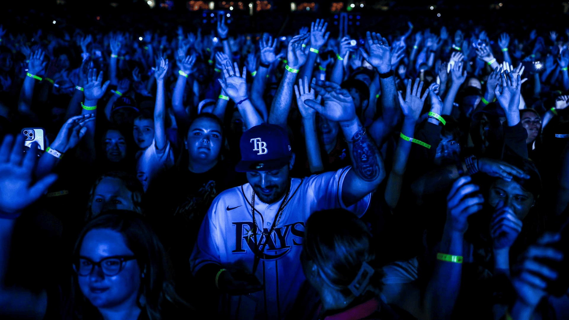 Vanilla Ice, Montell Jordan take over The Trop on Friday for Rays