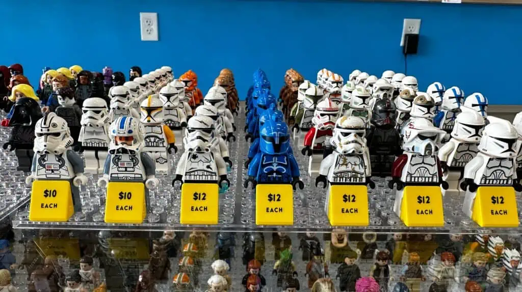 LEGO mini figures of Star Wars characters