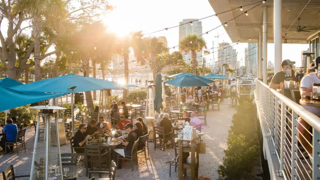 People at an outdoor restaurant