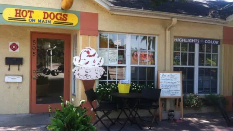 Exterior of hot dogs on main