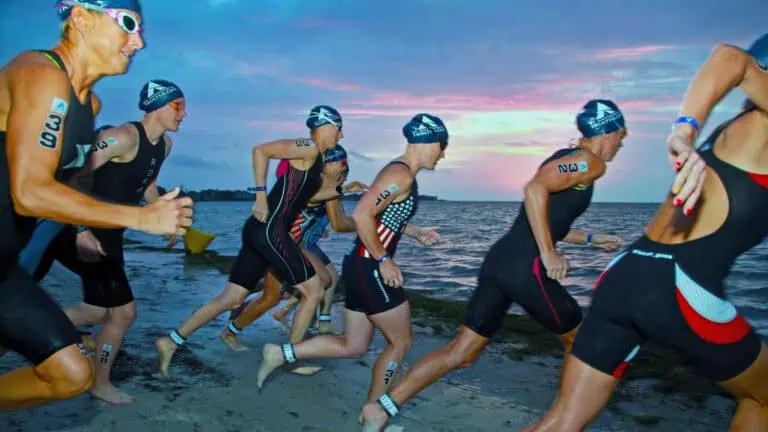 A group of athletes to running